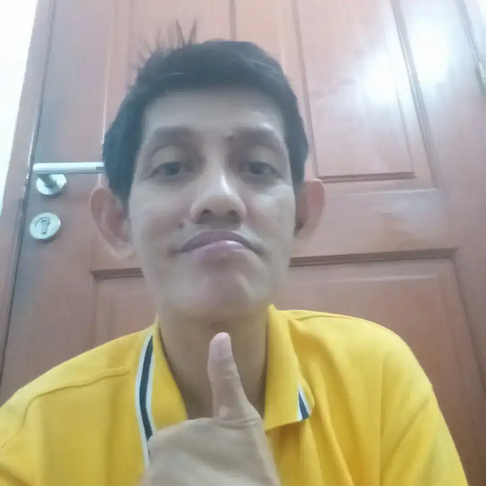 Dibutuhkan asisten rumah tangga