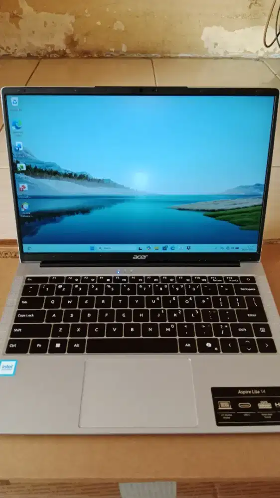 Laptop Acer Aspire Lite AL14-32P-C9VS 66014 Mulus masih baru
