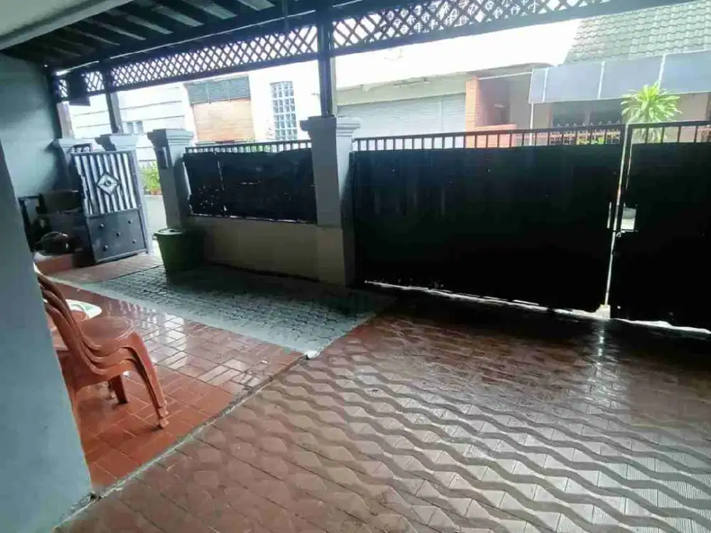 Rumah Dalam Kompleks di Rawamangun, Jakarta Timur