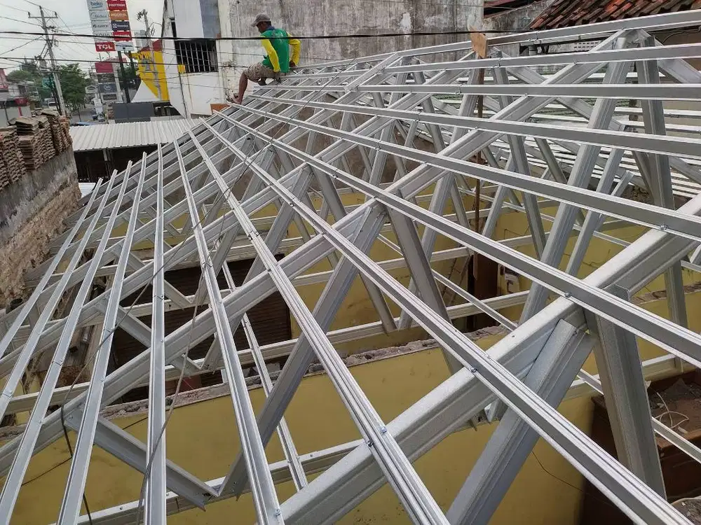 Atap Awet Renovasi Pakai Genteng Beton MUTIARA dan Baja Ringan Kencana