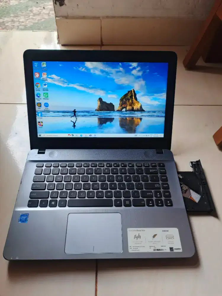 Laptop Asus Vivvobook Ram 4gb ddr4 windows 10 layar 14inch siap pake