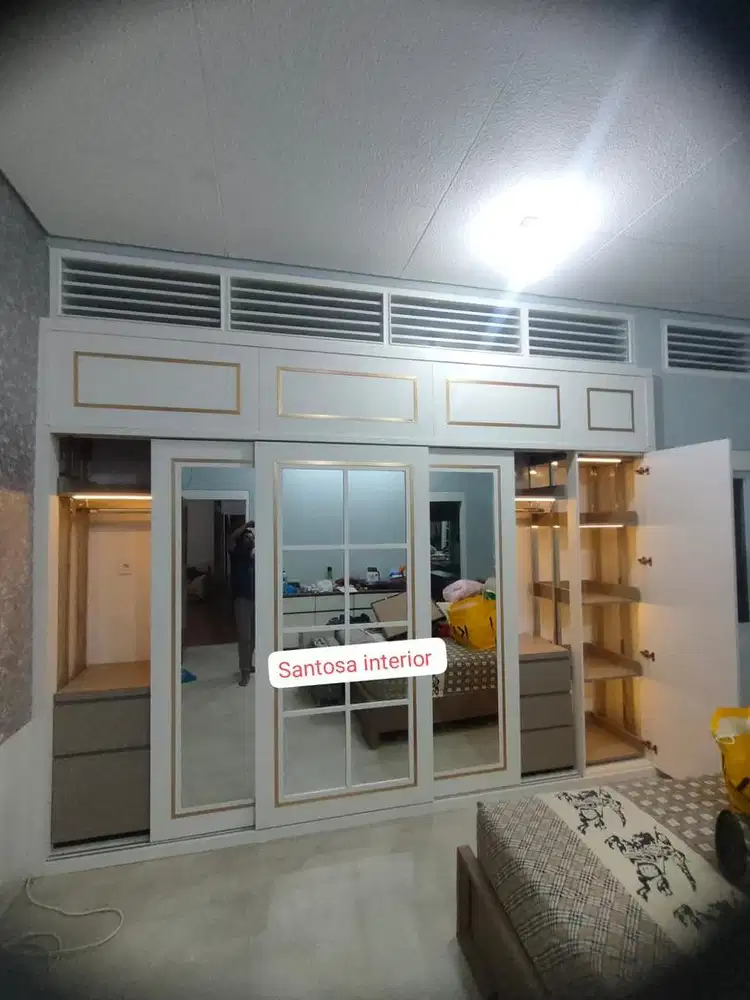 Walk in closet minimalis