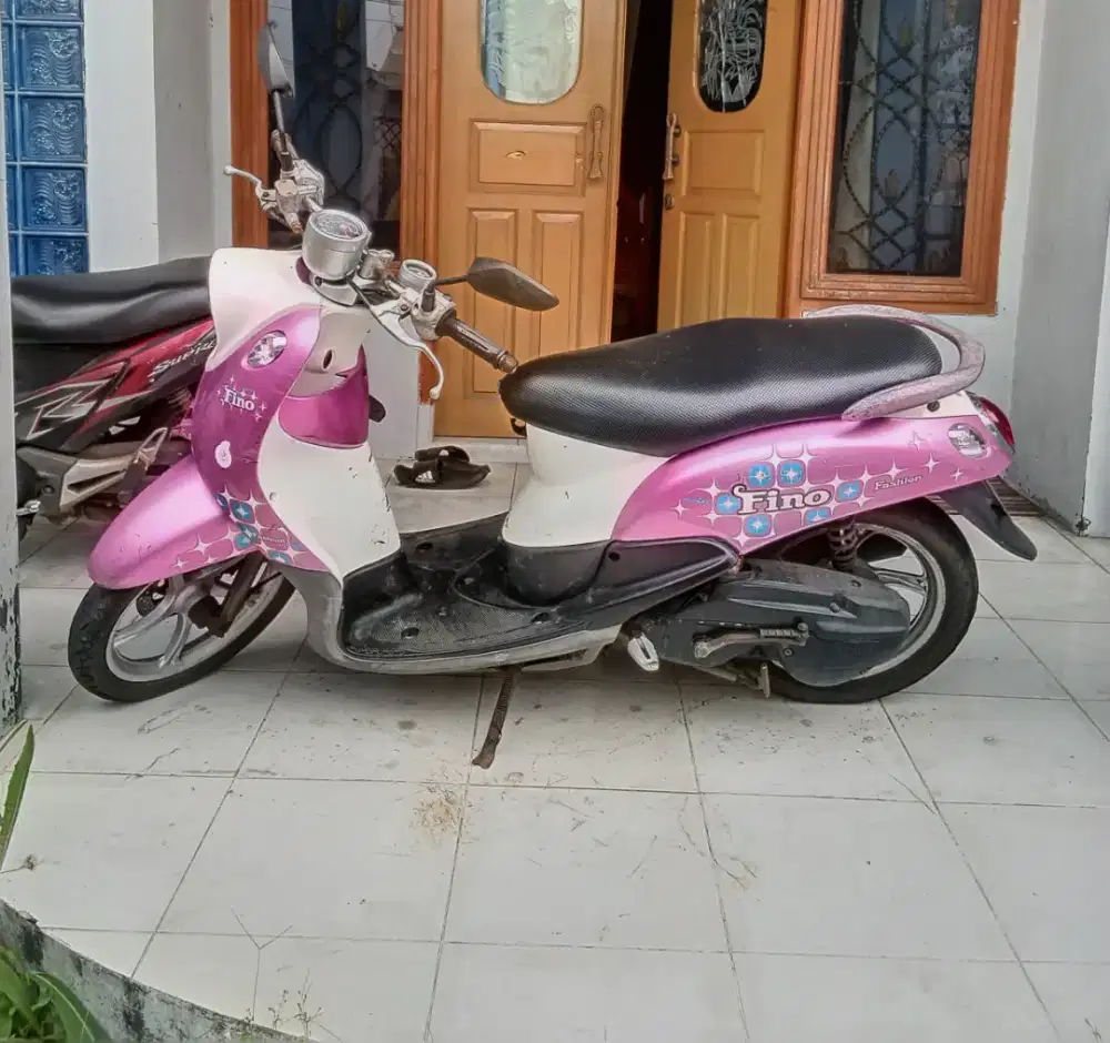 Yamaha Mio Fino 2013 - Warna Pink Putih - Kondisi Bagus