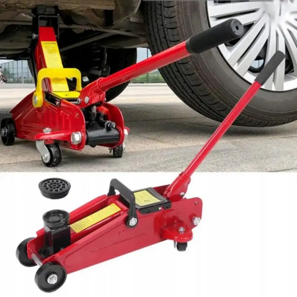 1 Dongkrak Mobil Warna Merah