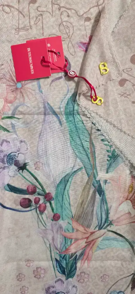 Hijab Buttonscarves