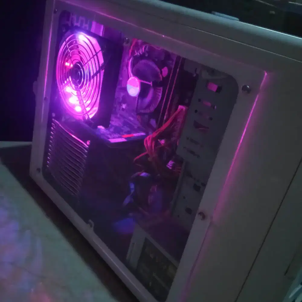 PC Desktop Intel Xeon E3-1220 (i5-2400) • nVidia 1GB • 8GB/500GB