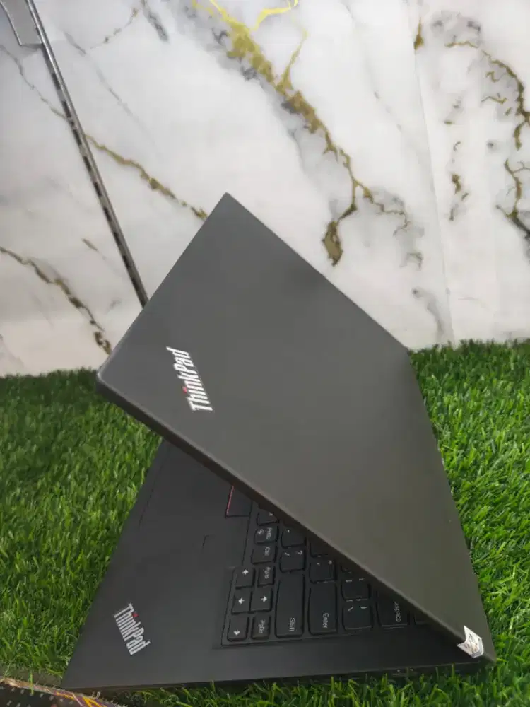 Laptop second bergaransi // kredit ktp saja