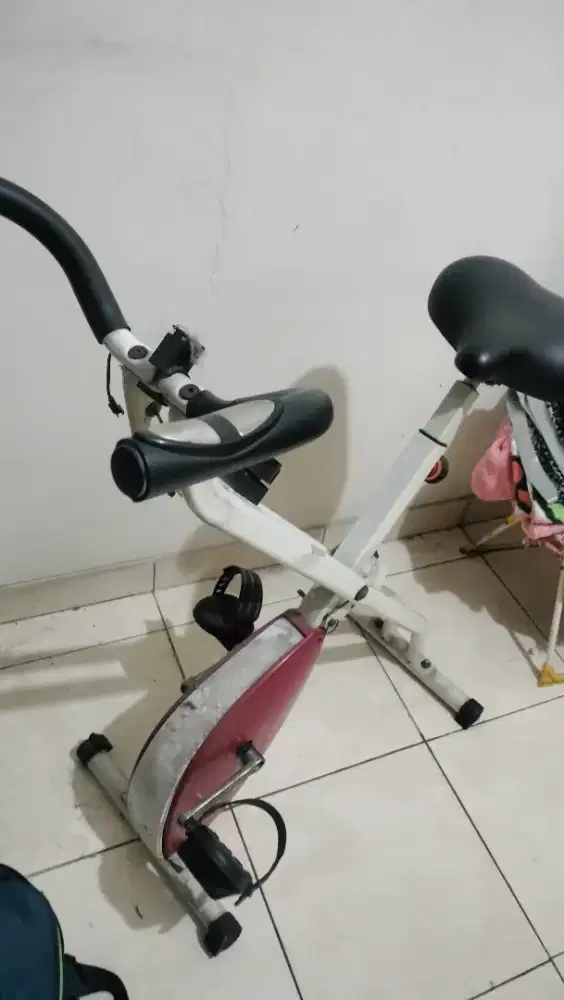 Sepeda static second