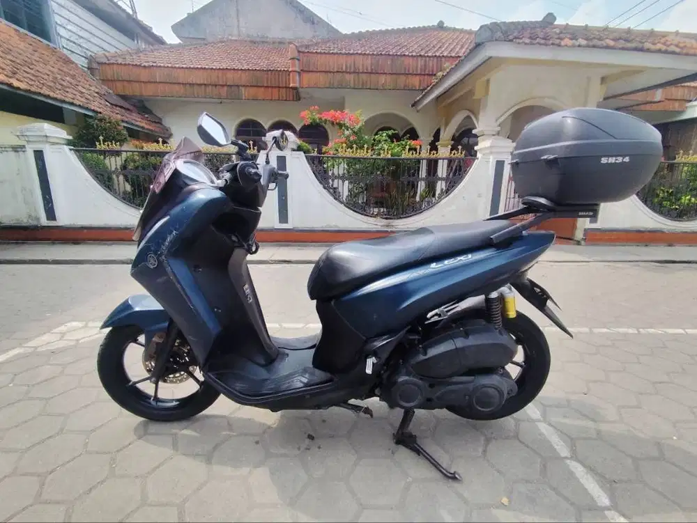 Yamaha Lexi S 2018 Keyless, surat Lengkap, Bonus Box Motor Merk Shad