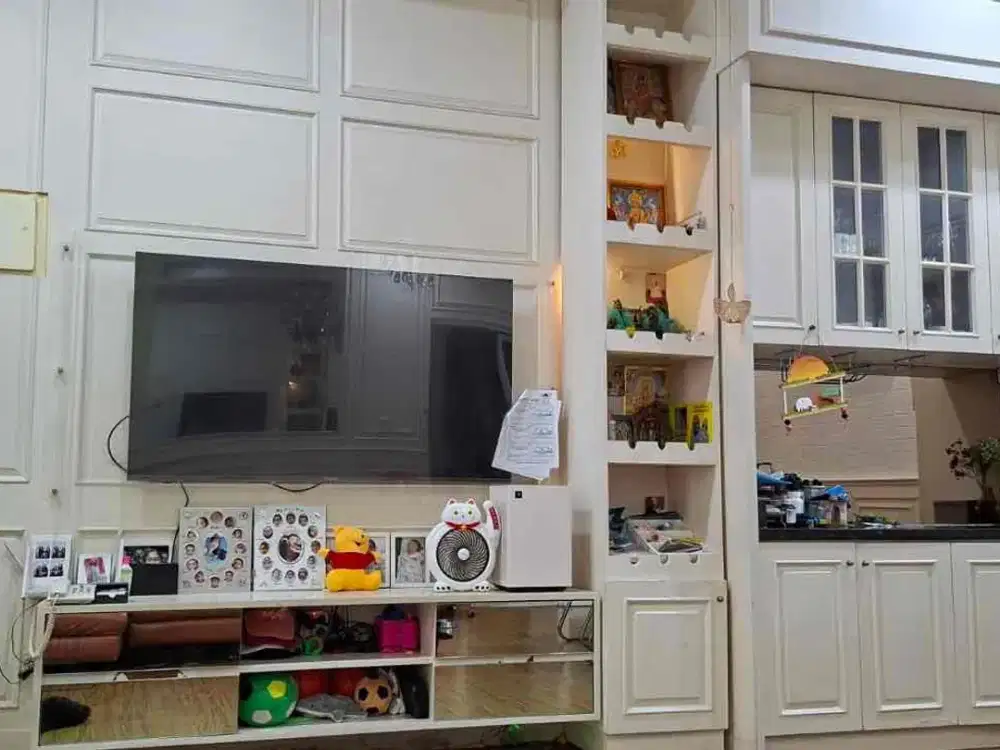 RUMAH 2 LANTAI CANTIK MEWAH BAGUS SIAP HUNI