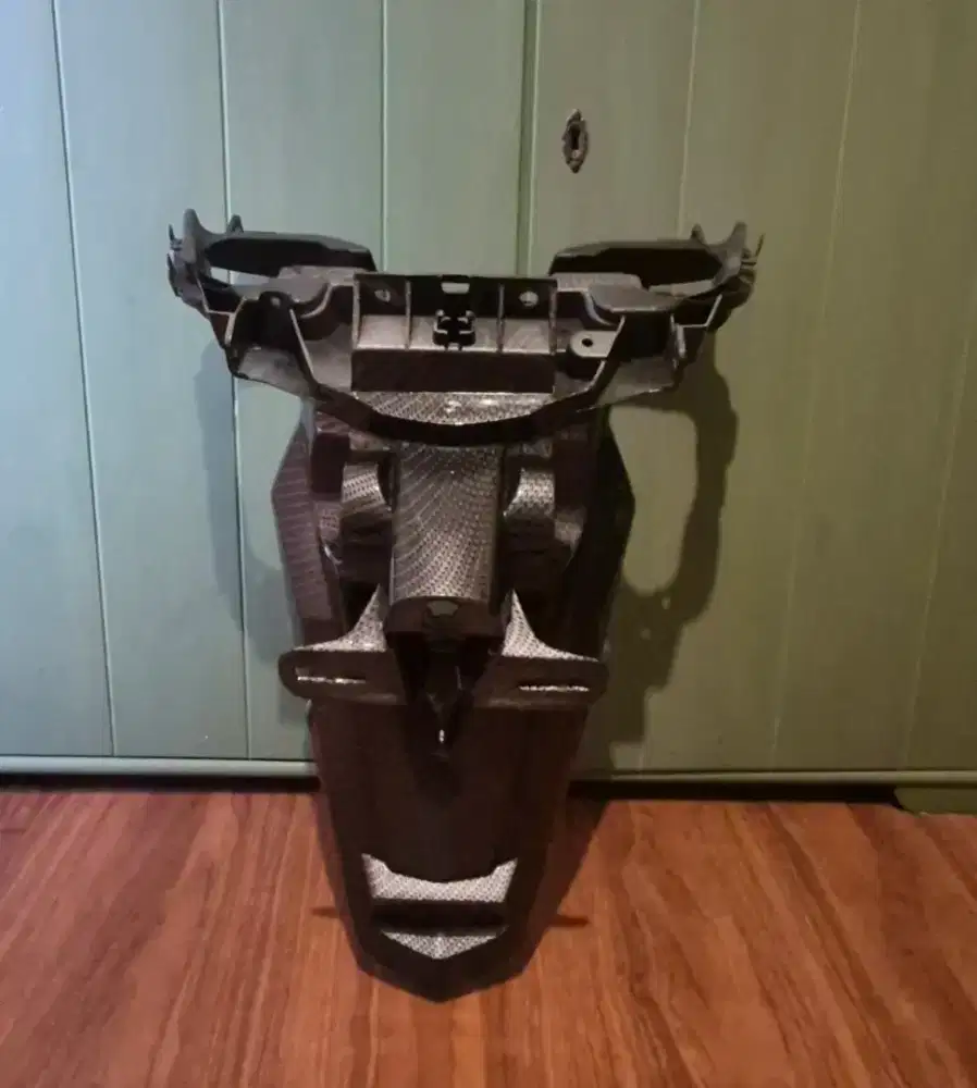 Spakbor belakang nmax new karbon.