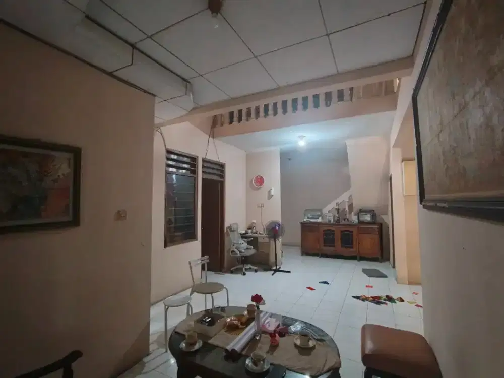 Di jual Rumah 2 lantai daerah bekasi