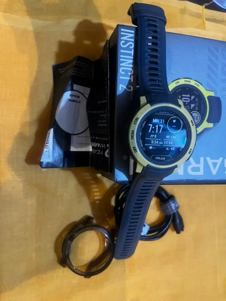 garmin instict 2 surf