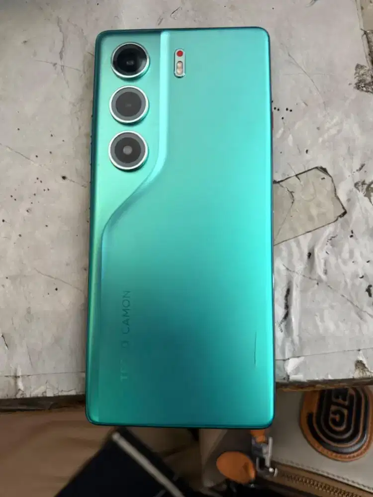 Tecno camon 40 8+8/256 resmi lecet pemakean gk mlus tpi orian bs TT