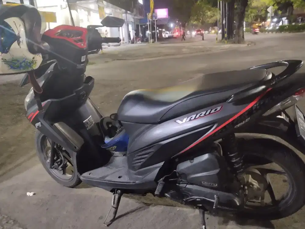 Vario led 2016 hitam dof