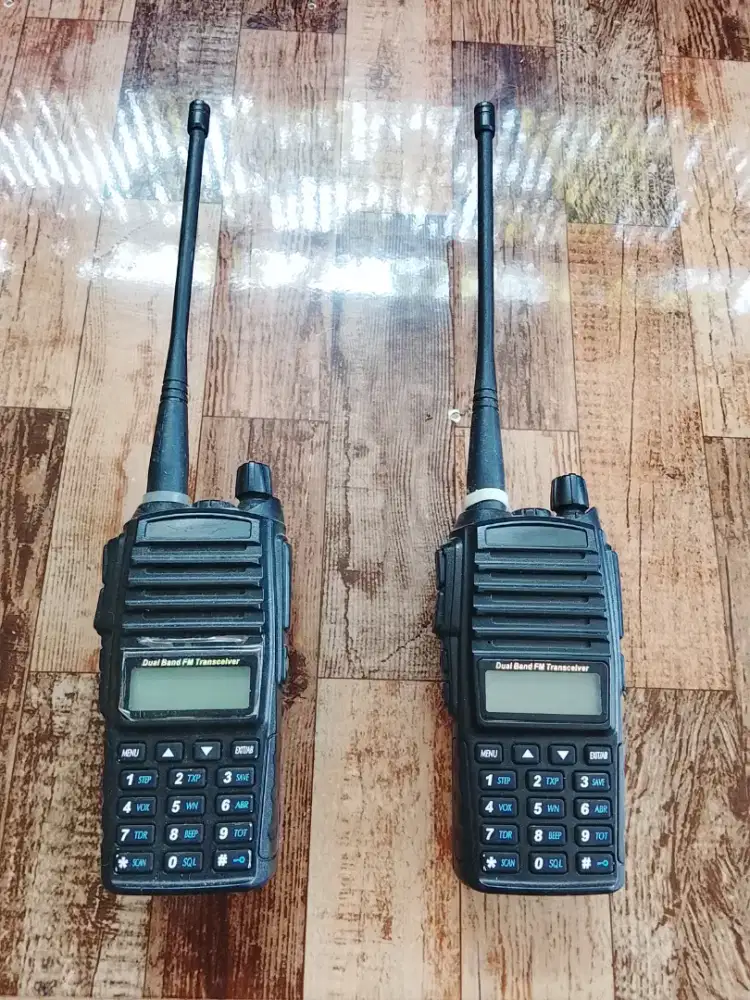 Dijual HT Dual Band Baofeng UV-82