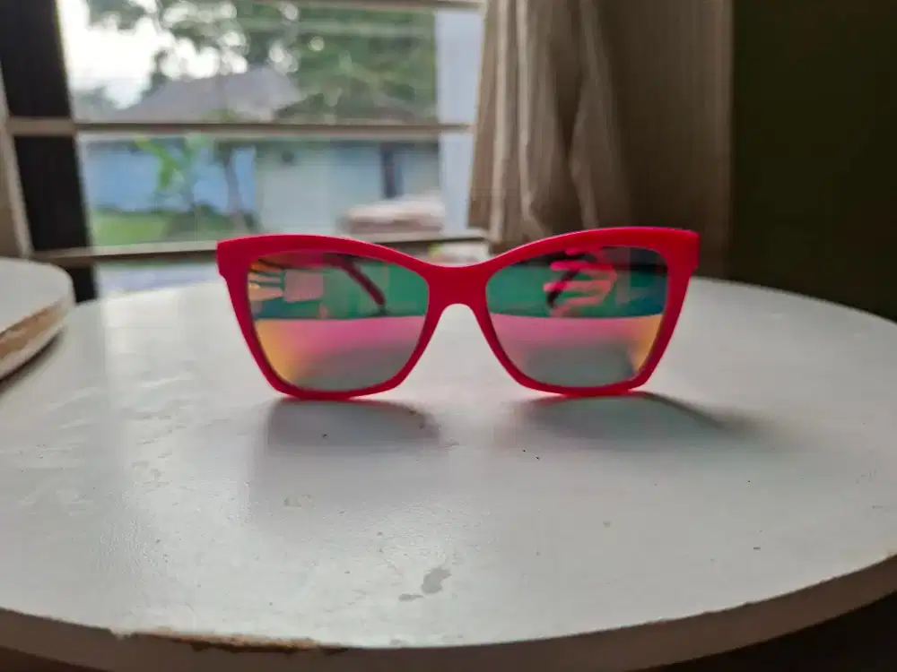 Kaca Mata GOODR Pink Authentic