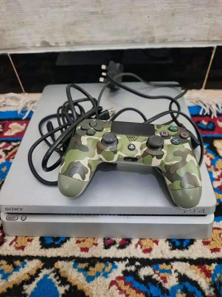 Dijual ps4 slim 6.72 500gb