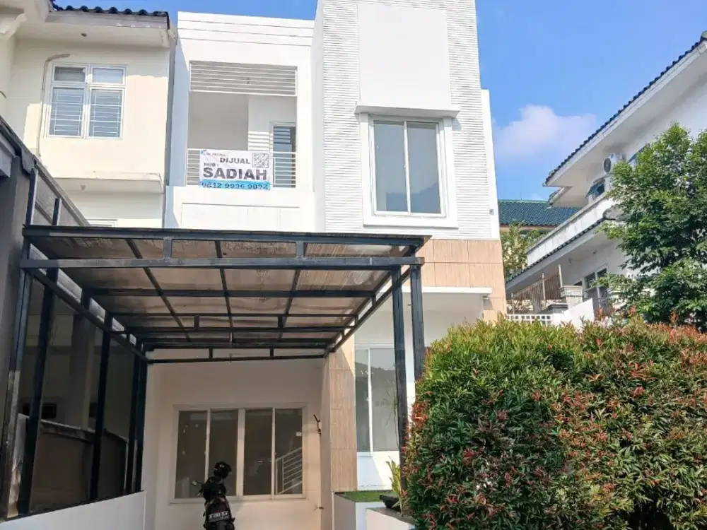 Rumah dijual Murah, Luas, 3 Lantai, Sentul City, Bogor