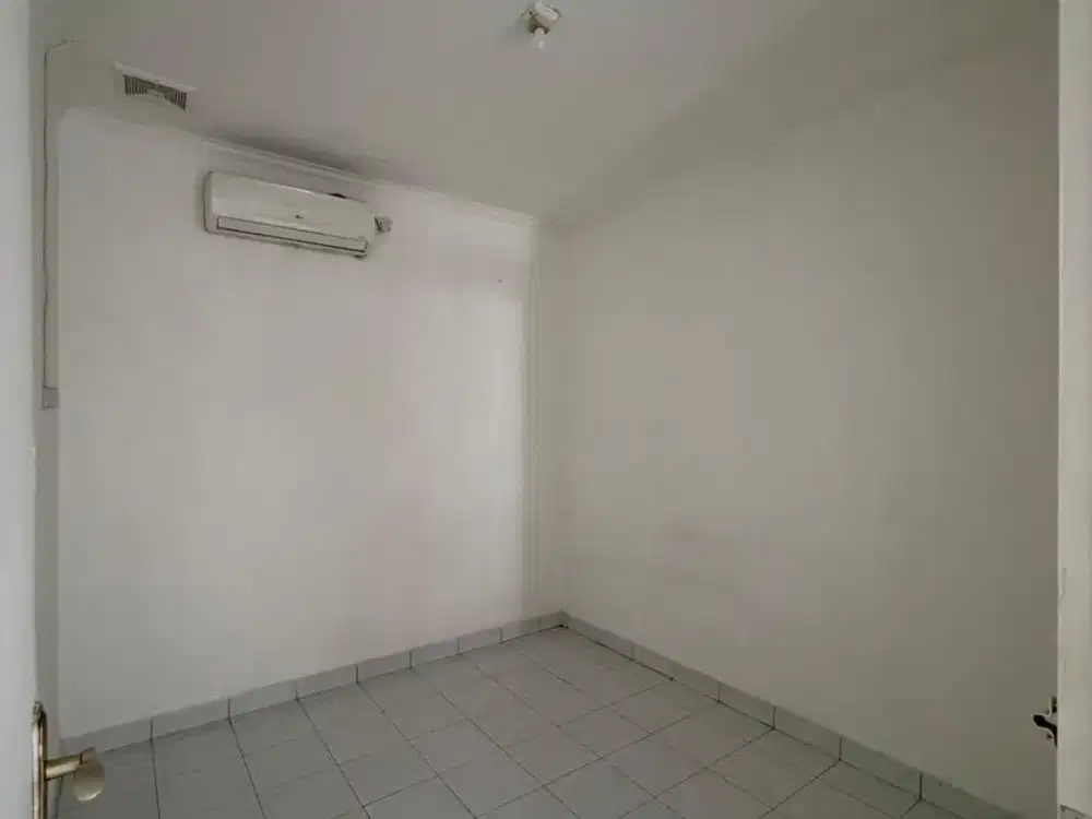 Rumah disewakan di Pondok Indah