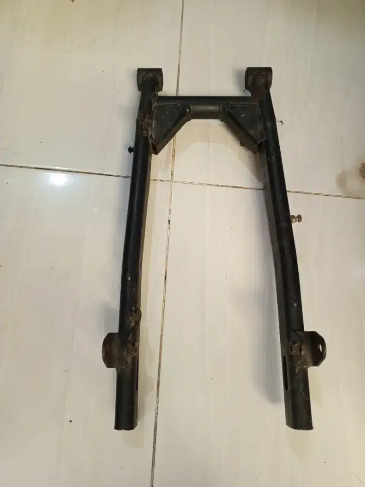 arm Kawasaki W175