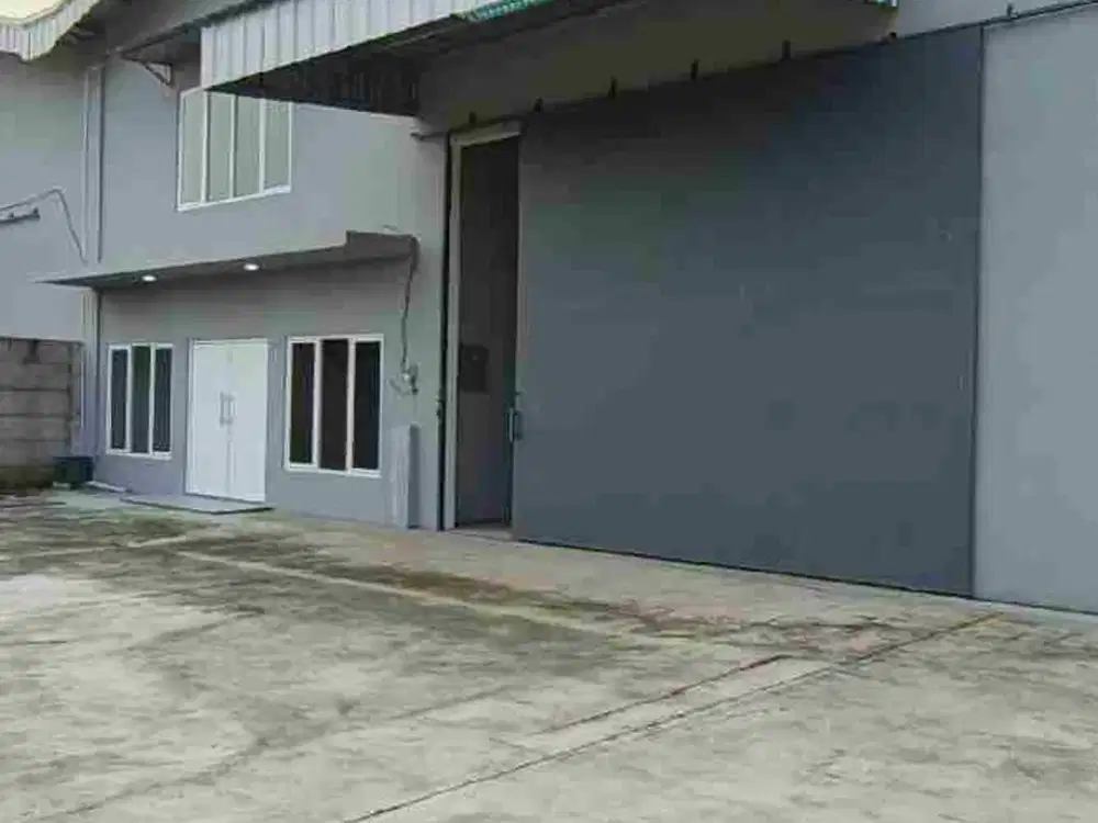 Gudang Logistik dan Industri