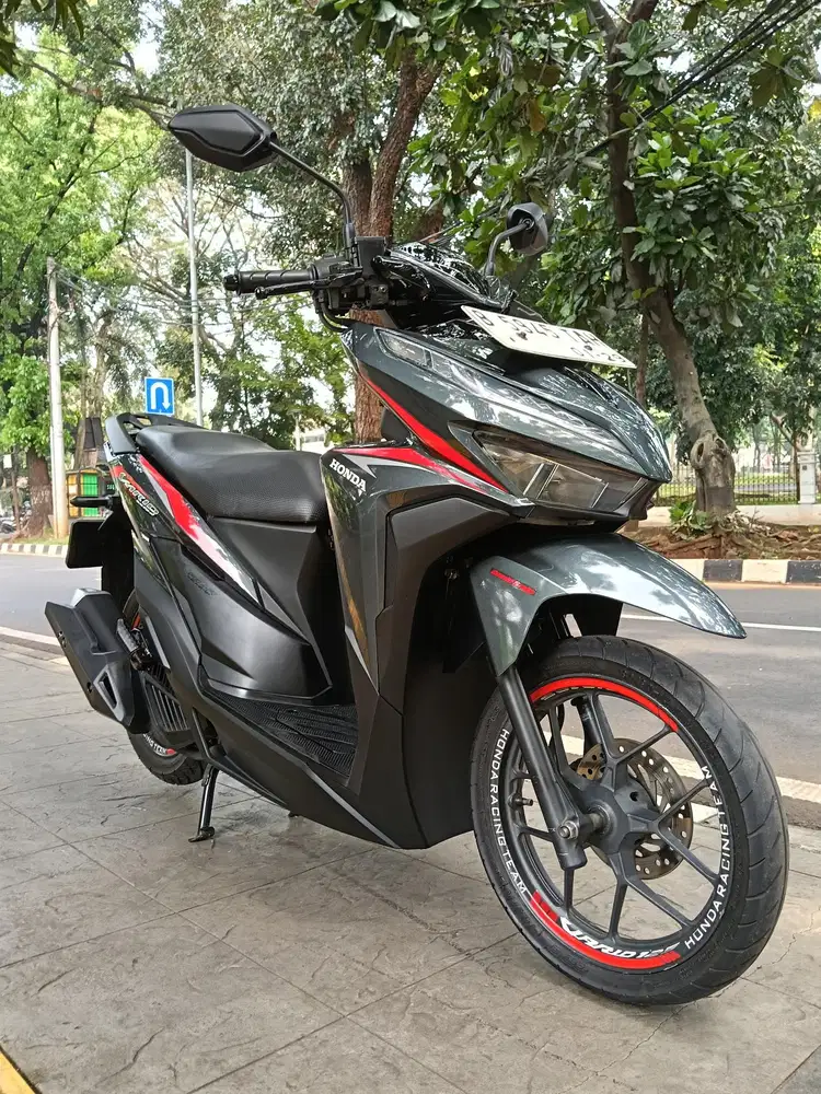 DIJUAL CASH NEW HONDA VARIO 125 CBS ISS THN 2018 PJK IDUP SIAP PAKAI