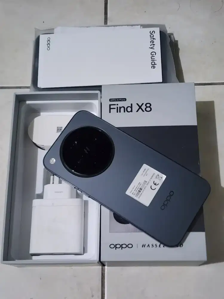 Oppo Find X8 5G 16/512Gb, warna Hitam, kondisi 99,9% Sempurna