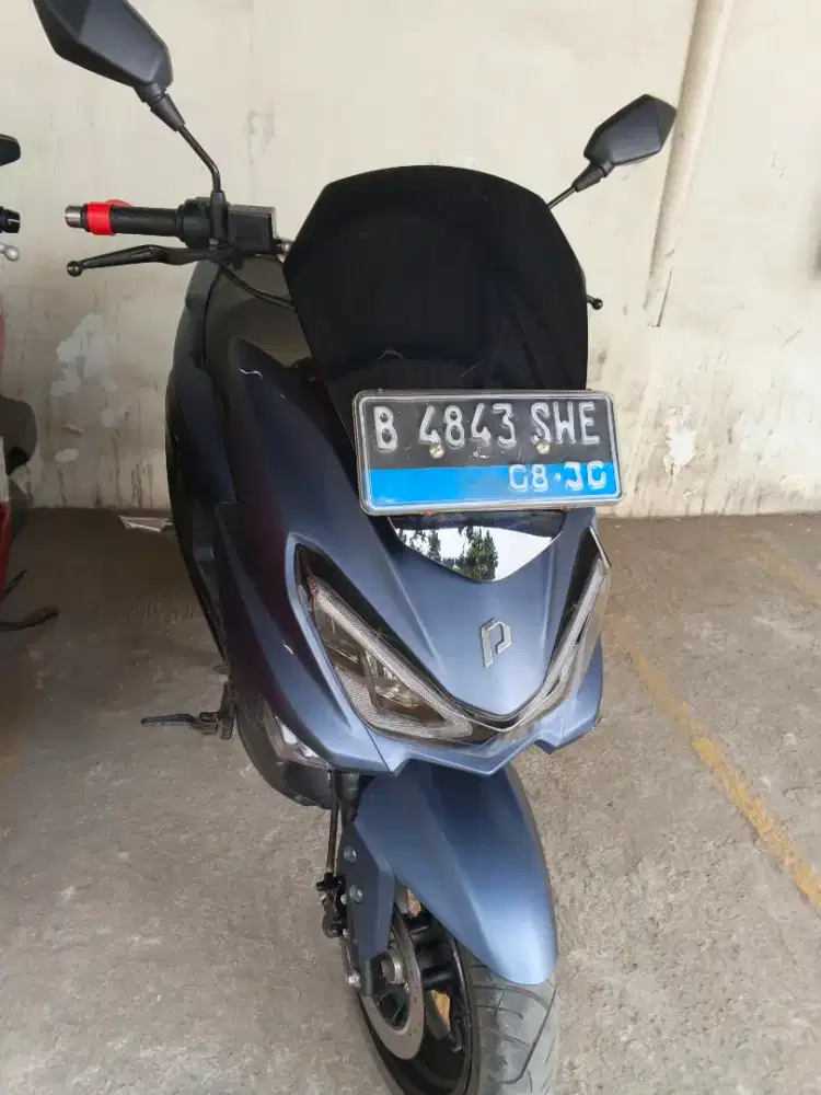 Fox R 2025 biru