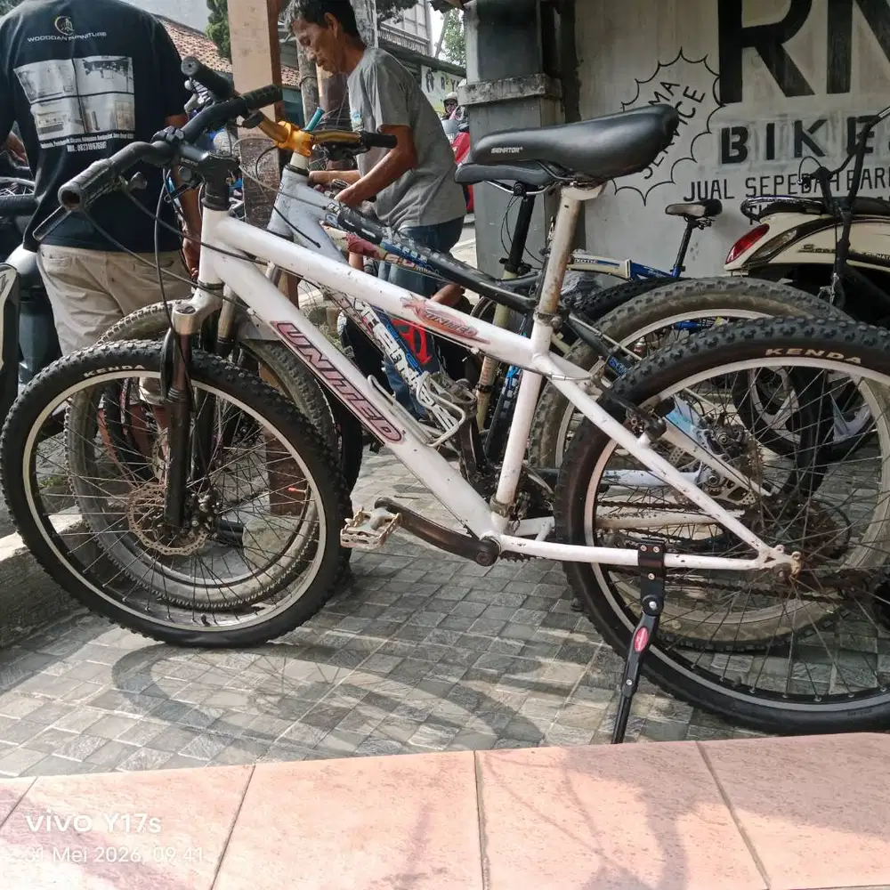 Sepeda gunung united