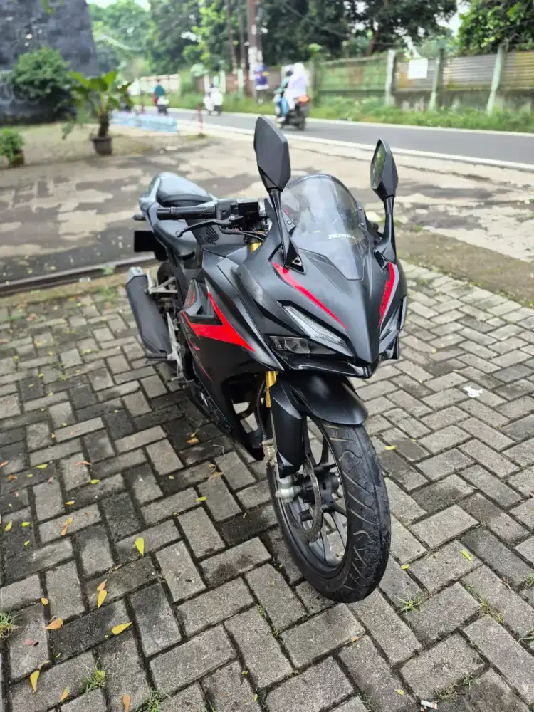 Dijual Honda CBR 150R new tahun 2021