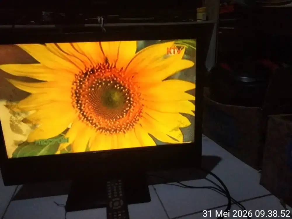Jual aja dapat dari lapak tv LG 24 inc hidup ada remot minat wa saj