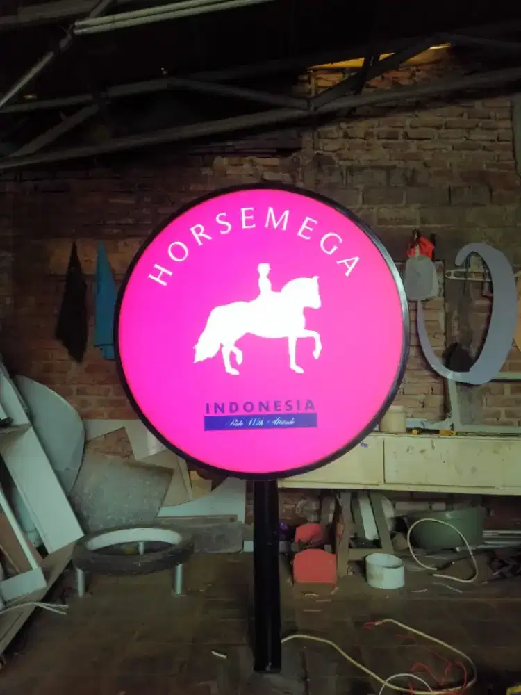 Reklame, neon box