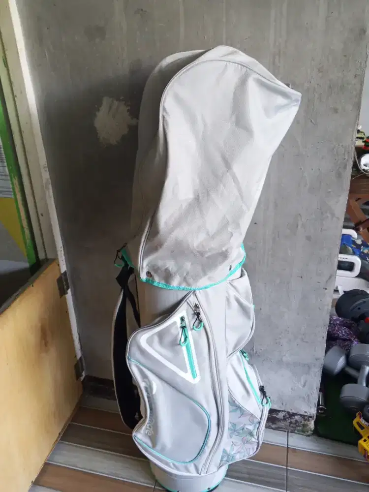 Bag golf bahan parasut