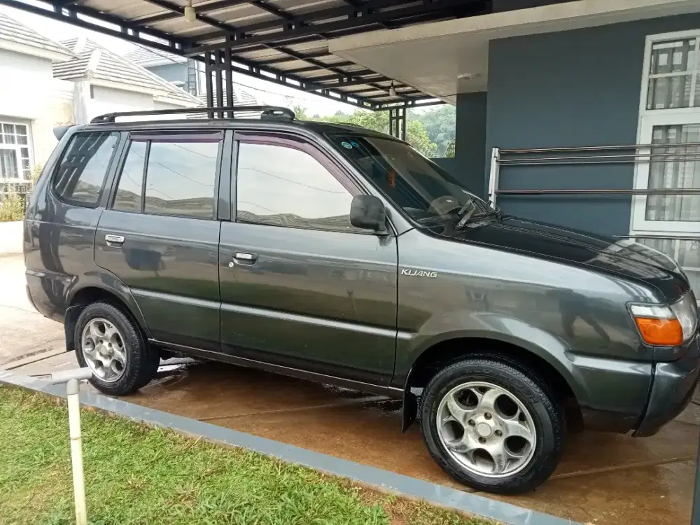 Toyota Kijang Kapsul SGX Th 1999