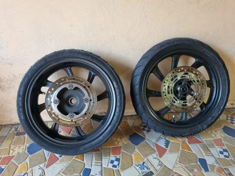 Velg pcx 150 bekas