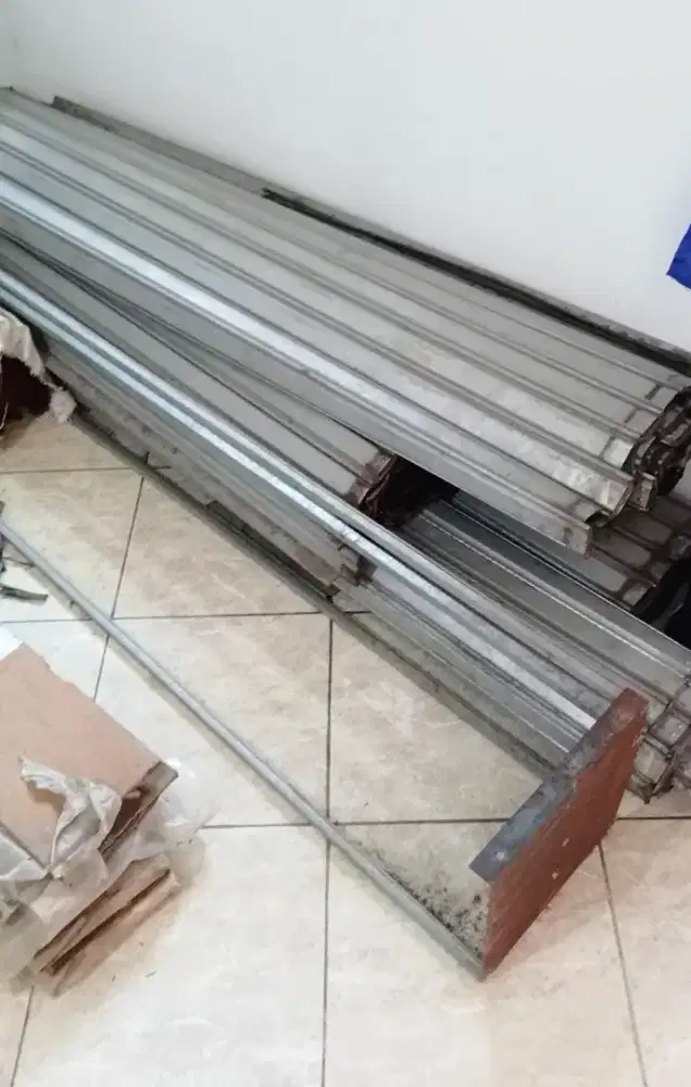 ROLLING DOOR BEKAS