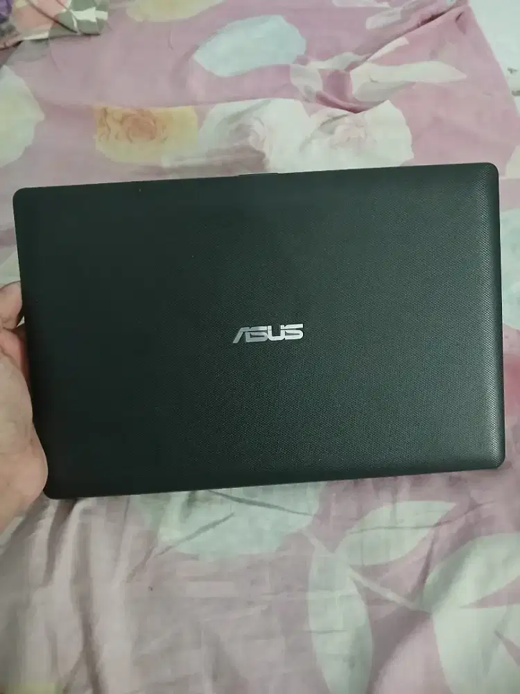 Netbook Asus X200M mulus