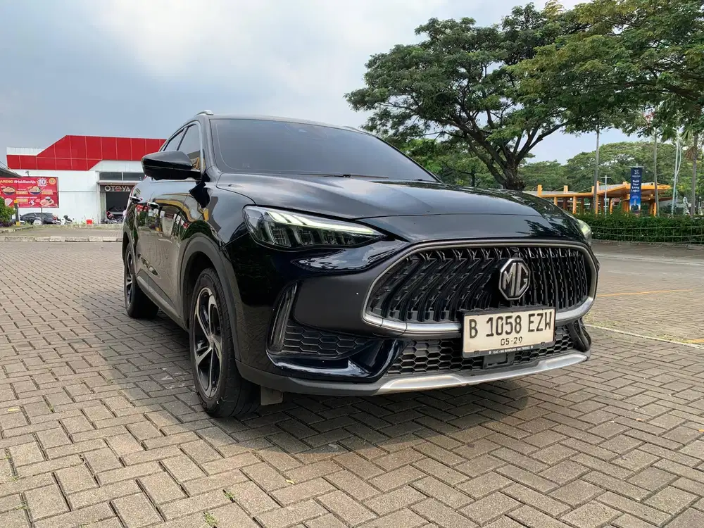 MG HS MAGNIFY I-SMART AT 2023 HITAM PANORAMIC SUNROOF
