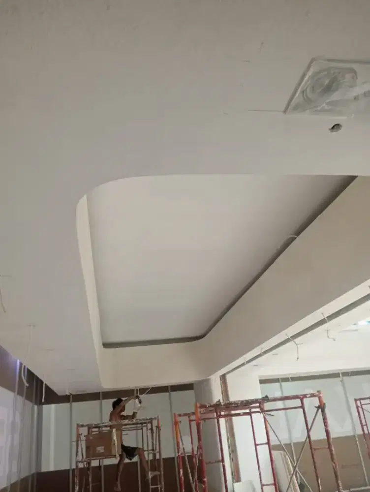 Jasa pasang .gipsum .partisi.lis molding .pvc