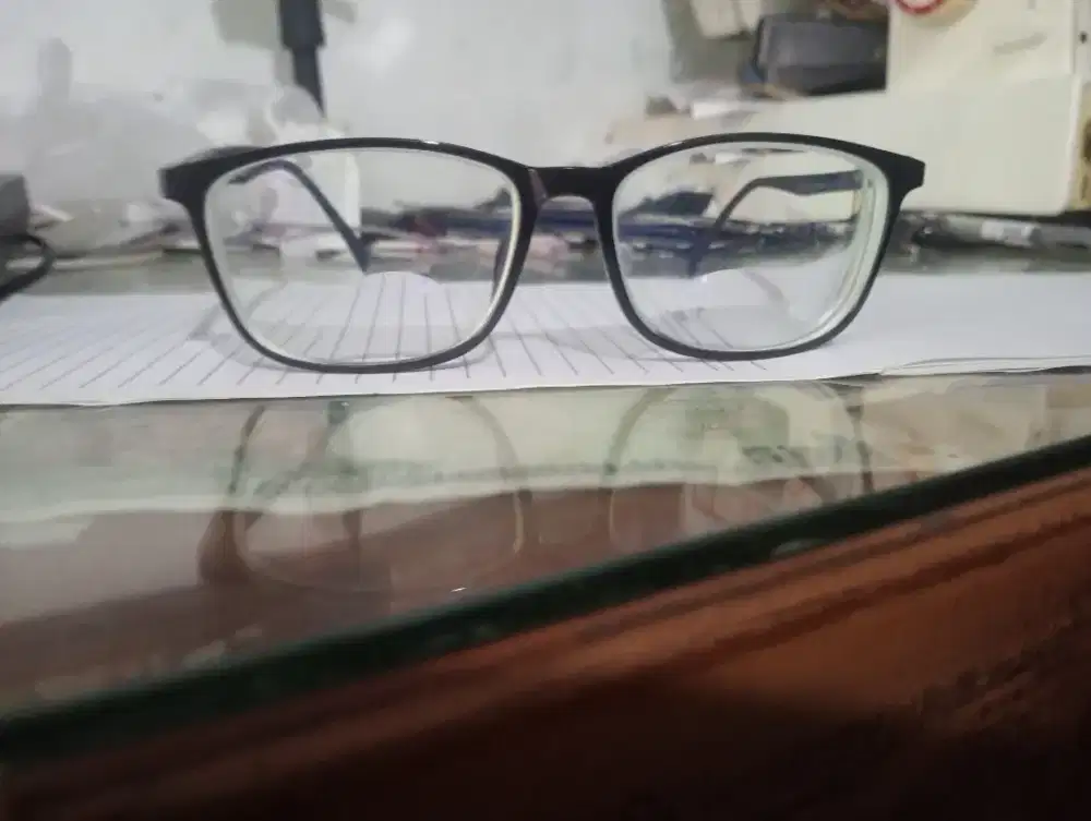 Kacamata minus baru