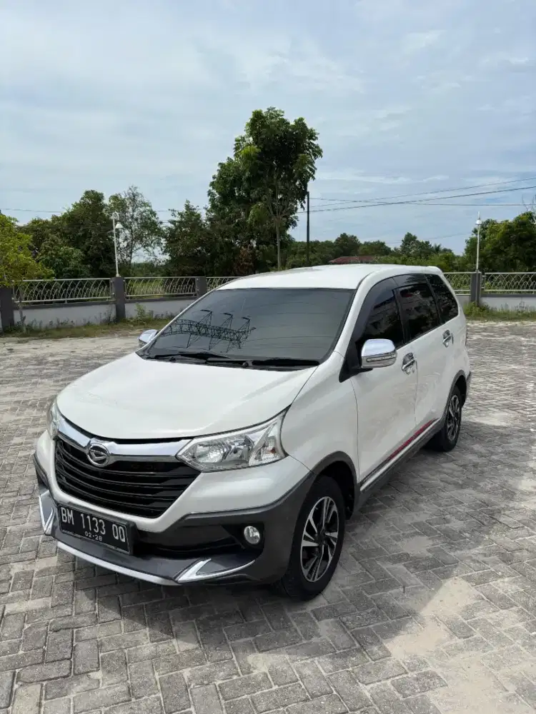 Xenia R Costum manual 2018