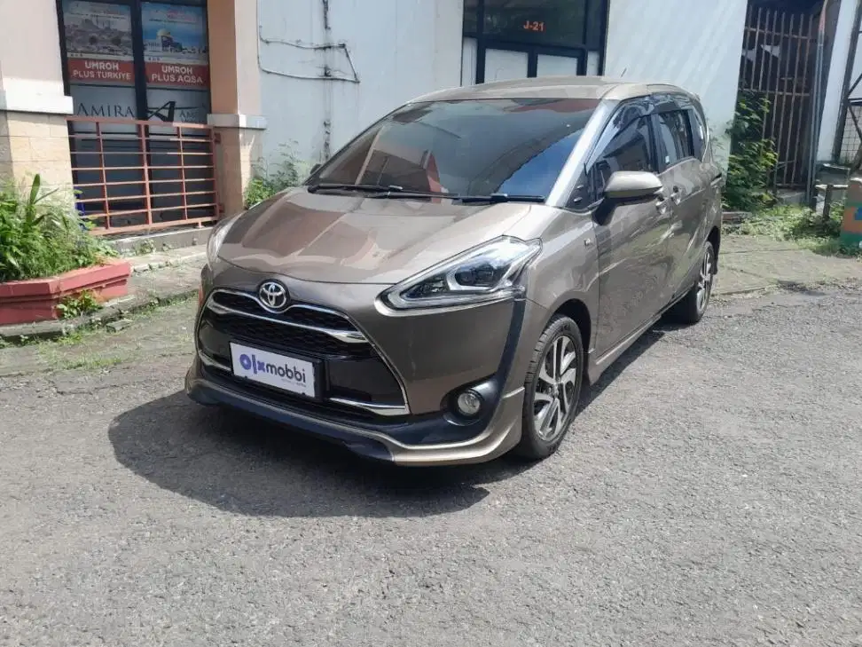 KM Rendah - Toyota Sienta 1.5 Q Bensin AT 2017 Coklat