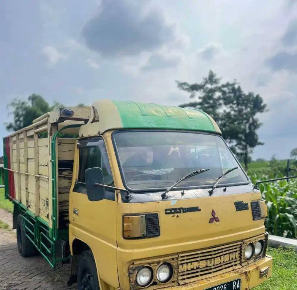 Mitsubishi 100ps 6 roda 1995