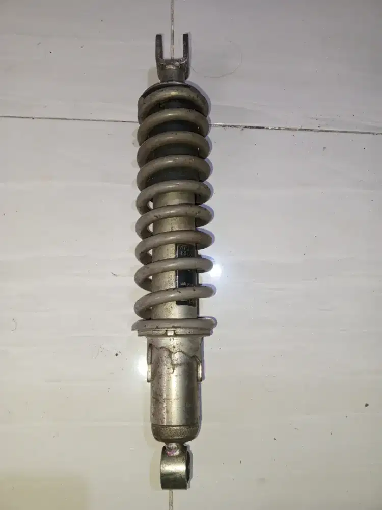 skok belakang Kawasaki KLX orisinil