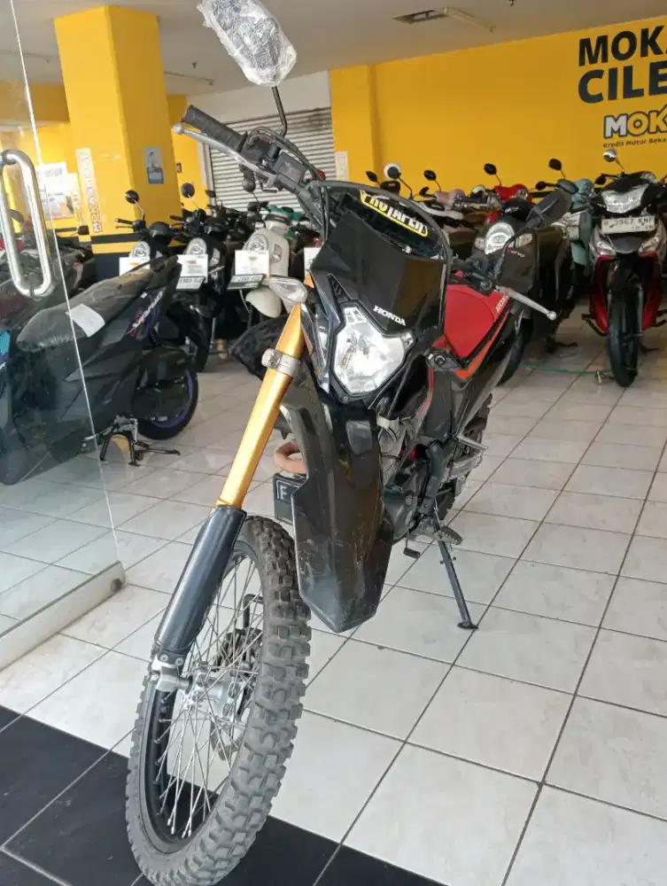 Dijual motor Honda crf 150 L 2021