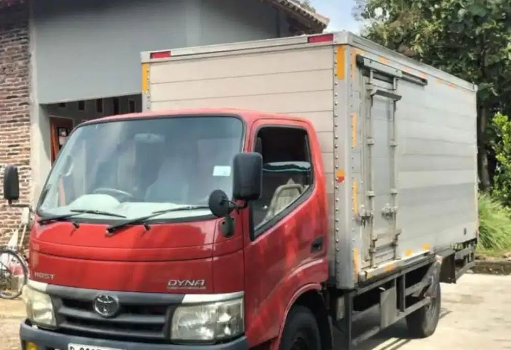 Toyota Dyna Rino engkel long box 2012