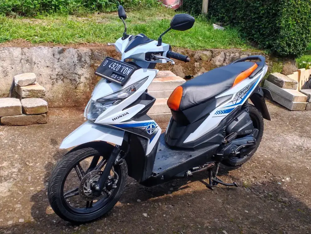 Beat 2017 putih
