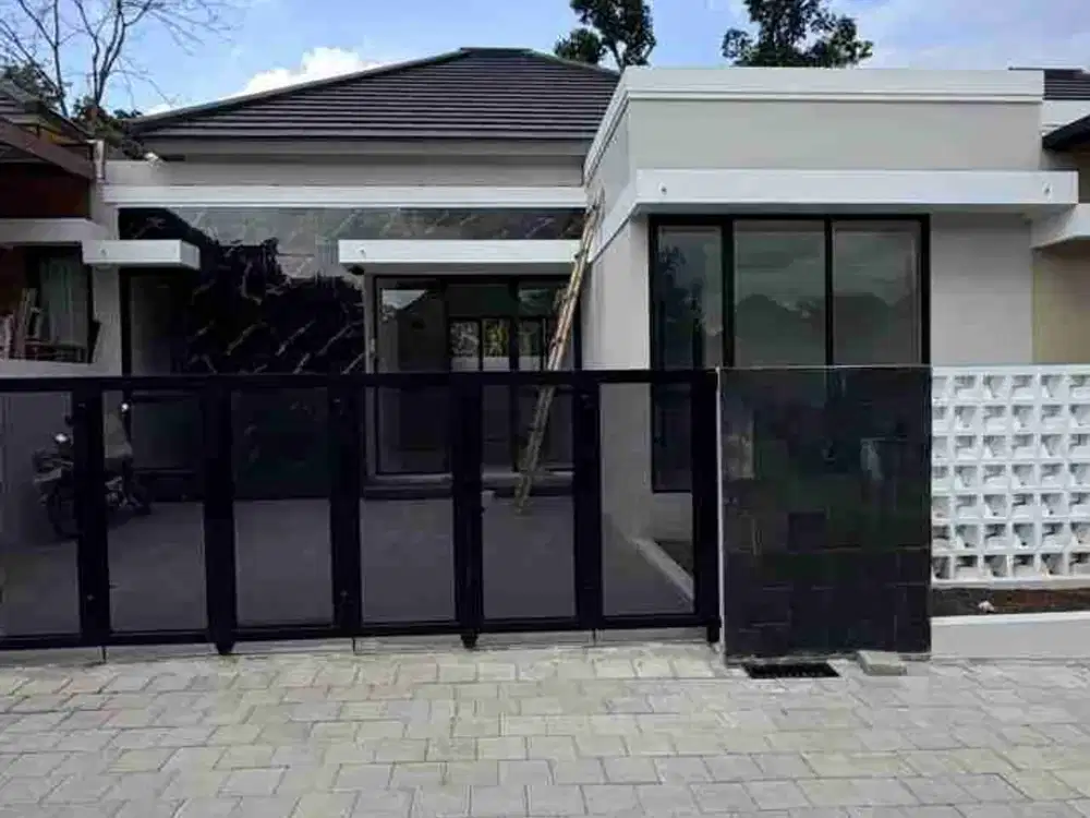 RUMAH MEWAH MODERN OPEN SPACE DENGAN TANAH LUAS DI JALAN KALIURANG KM. 13 NGEMPLAK SLEMAN