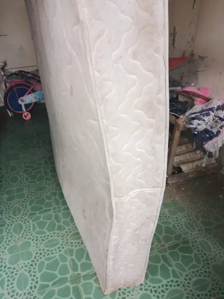 Gratis springbed 160x200 merk ameera